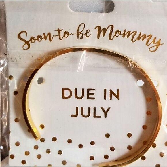 JULY Soon To Be Mommy Due In Engraved Bracelet - Picture 3 of 7